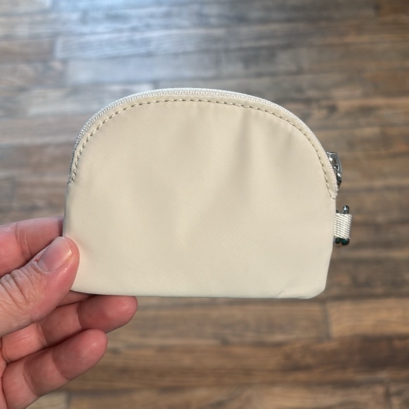 Lululemon white key chain pouch - Picture 2 of 4